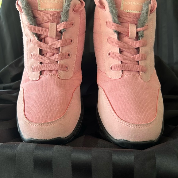 Pink High-Top boots - Picture 1 of 4